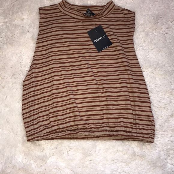 Forever 21 Tops - Forever 21 crop top NEVER WORN!!!